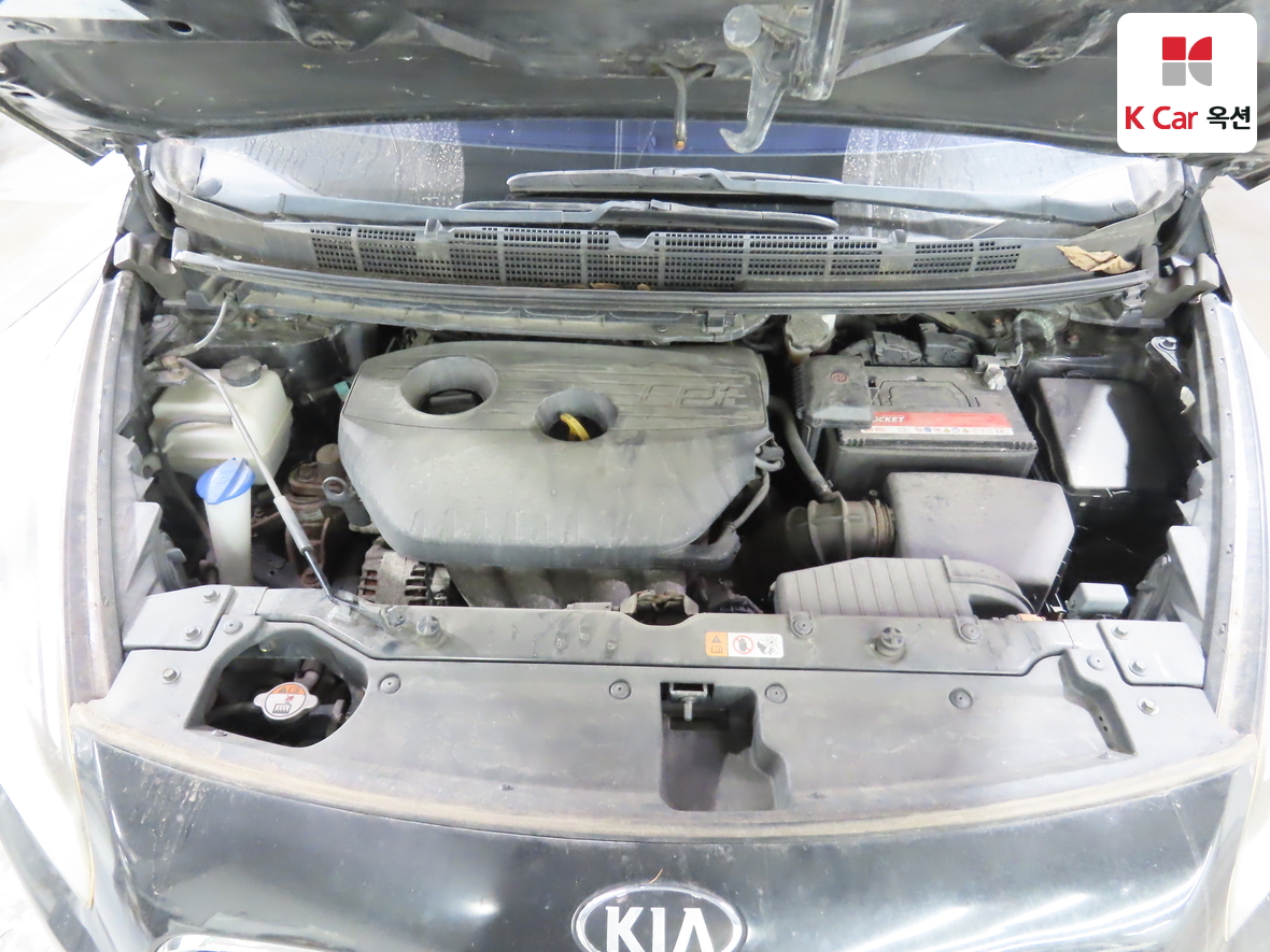 Kia Carens 2014 - Image 35