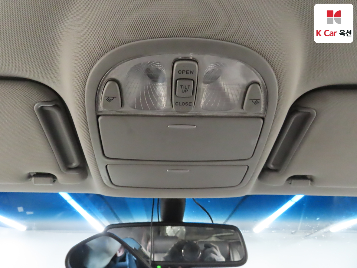 Hyundai Santa Fe 2007 - Image 12