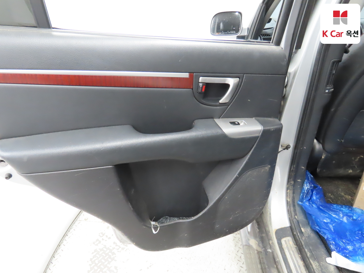 Hyundai Santa Fe 2007 - Image 24