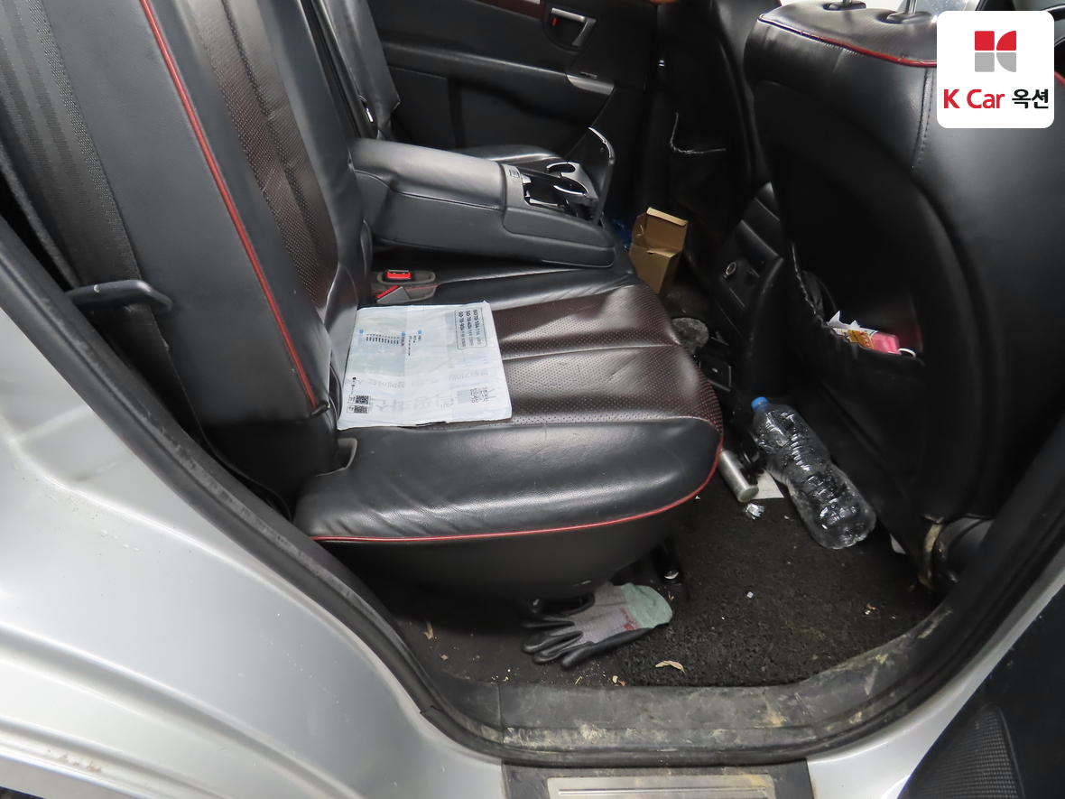 Hyundai Santa Fe 2007 - Image 30