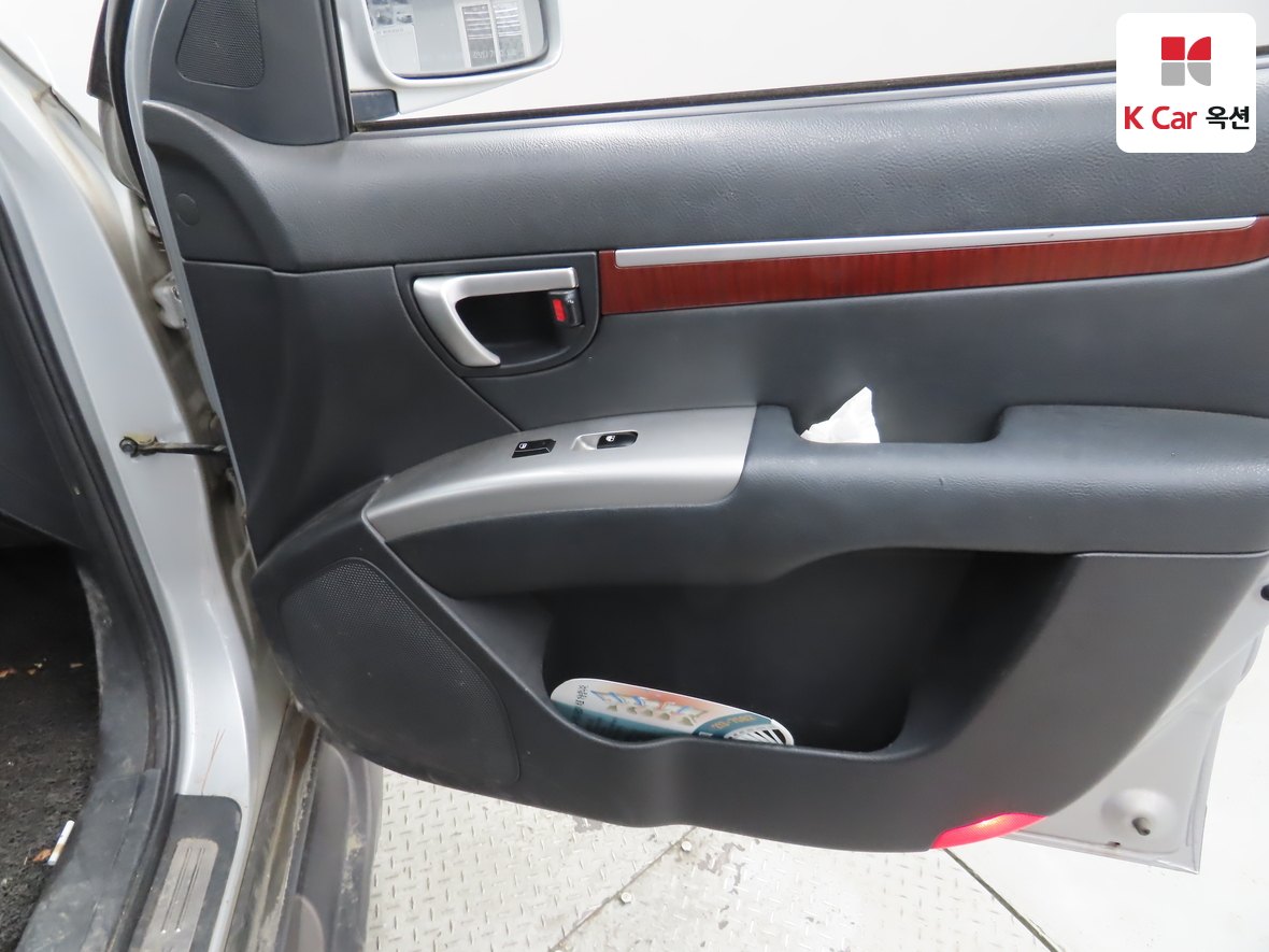 Hyundai Santa Fe 2007 - Image 31