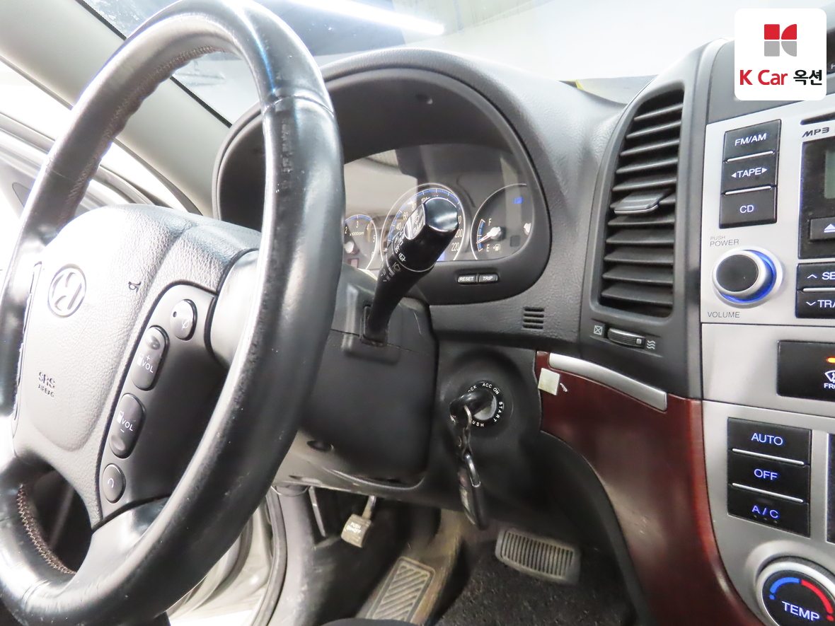 Hyundai Santa Fe 2007 - Image 11