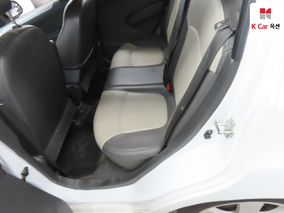 جنرال موتورز كوريا سبارك 2012 - صورة 21