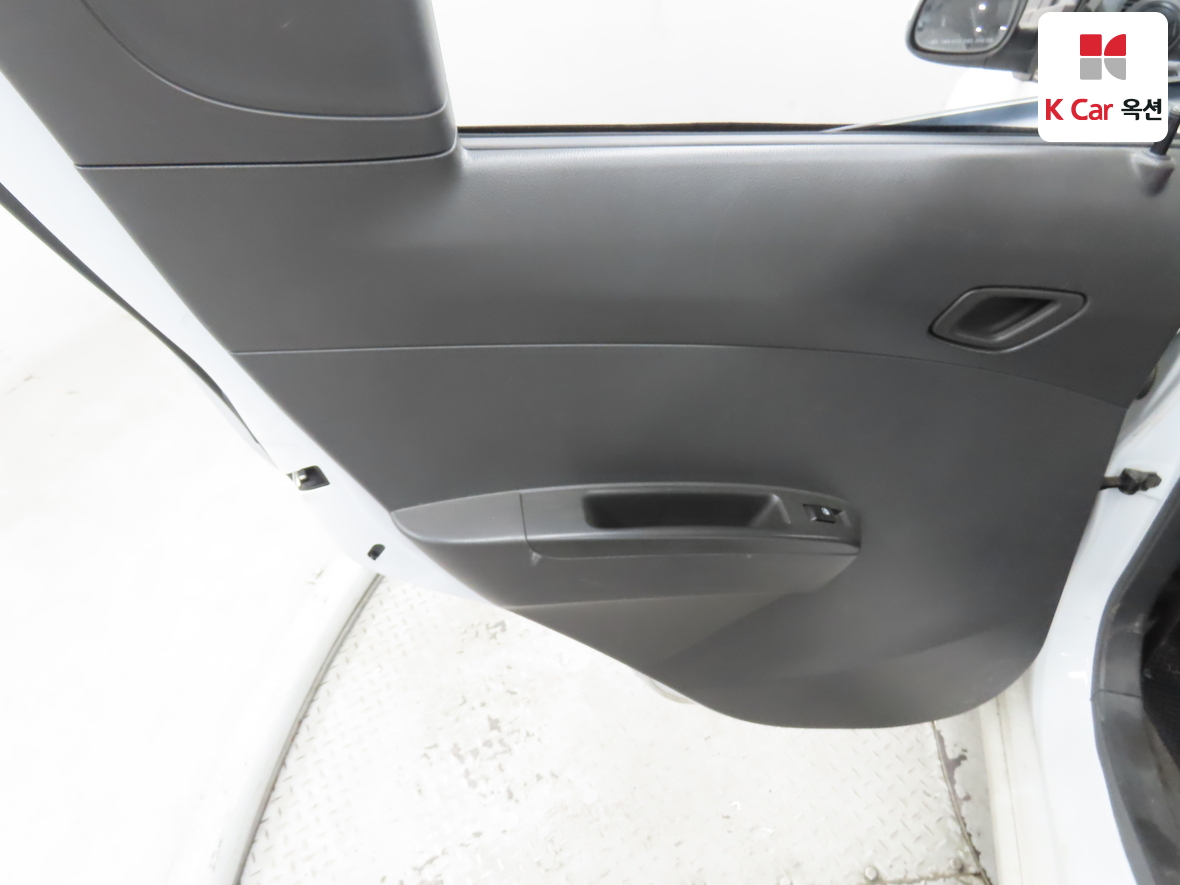 جنرال موتورز كوريا سبارك 2012 - صورة 20