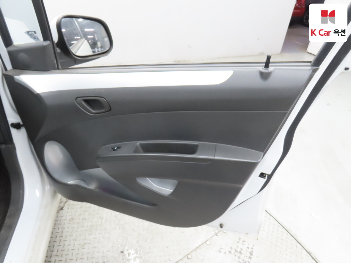 جنرال موتورز كوريا سبارك 2012 - صورة 27