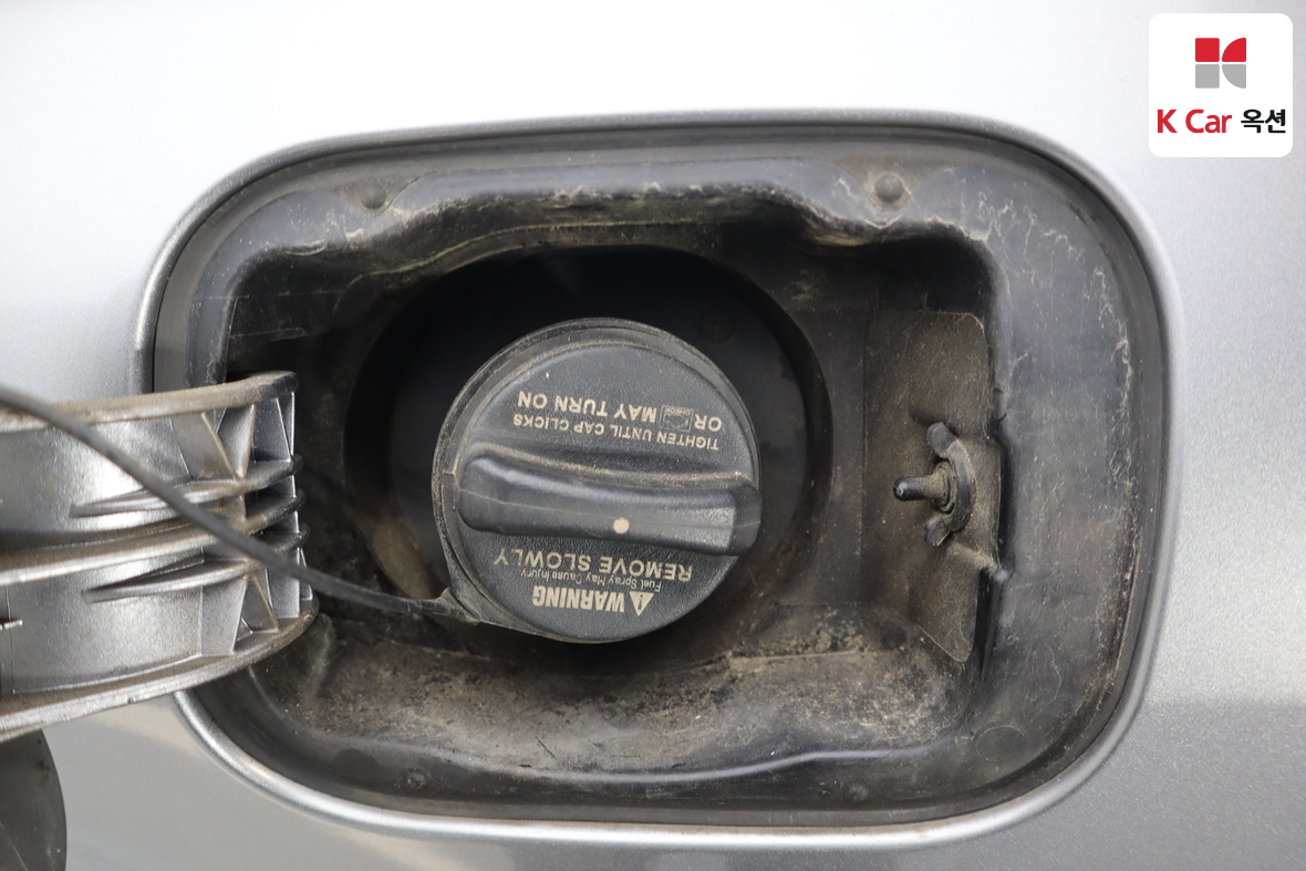 هيونداي جينيسيس 2009 - صورة 23