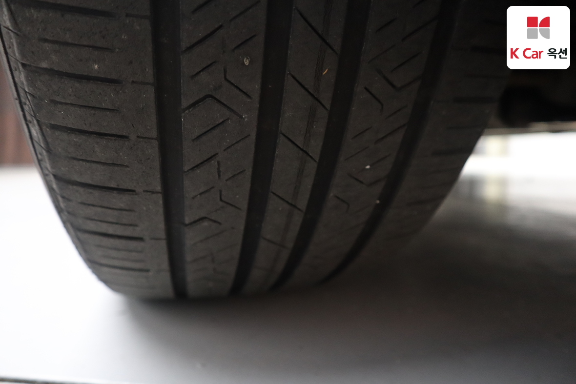 هيونداي جينيسيس 2009 - صورة 32