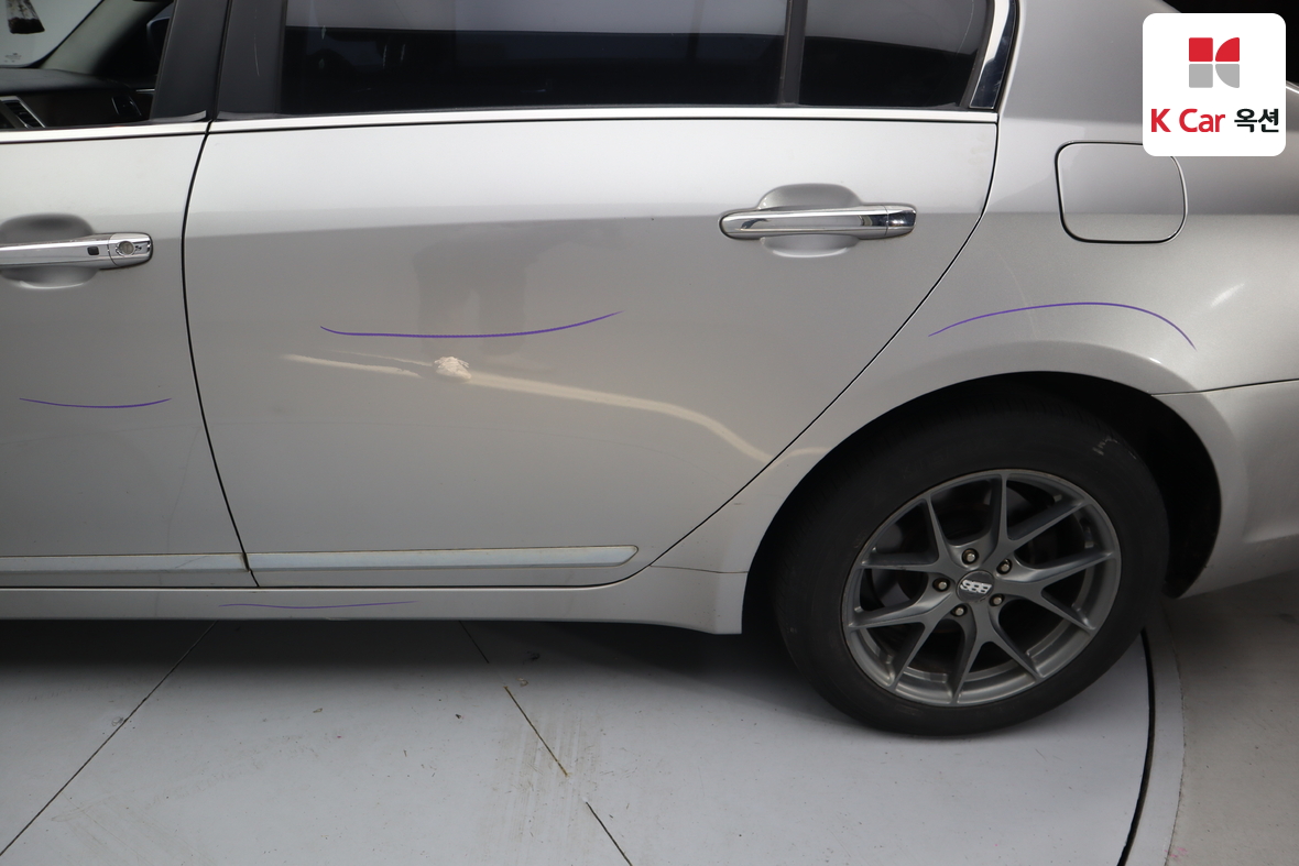 هيونداي جينيسيس 2009 - صورة 40