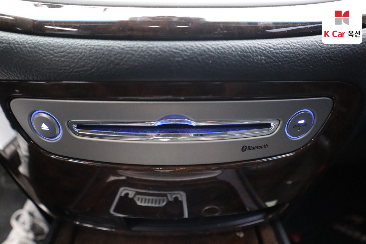 هيونداي جينيسيس 2009 - صورة 14