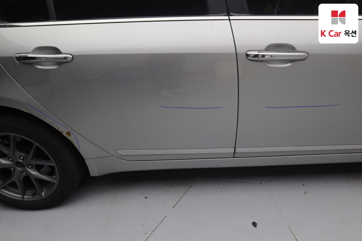 هيونداي جينيسيس 2009 - صورة 43