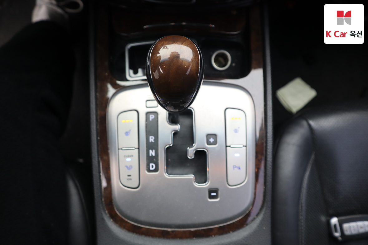 هيونداي جينيسيس 2009 - صورة 15