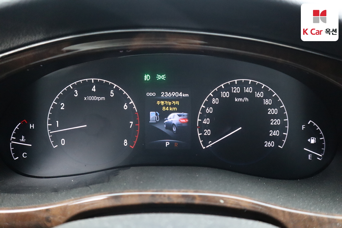 هيونداي جينيسيس 2009 - صورة 5