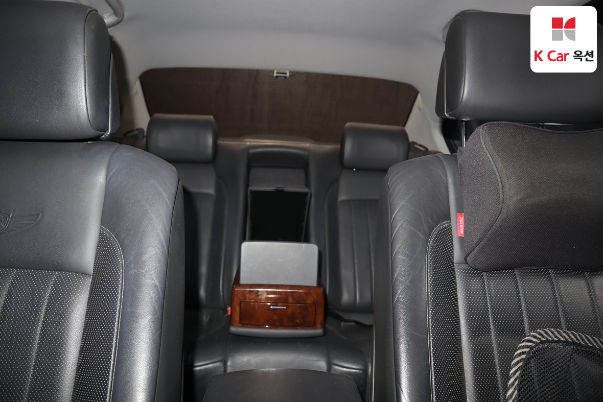 هيونداي جينيسيس 2009 - صورة 17