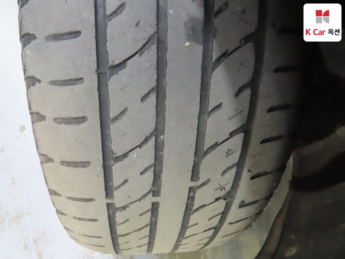 Hyundai Santa Fe 2019 - Image 32