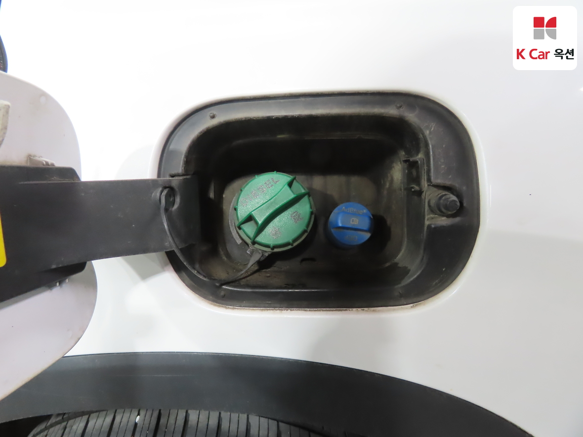 Hyundai Santa Fe 2019 - Image 23