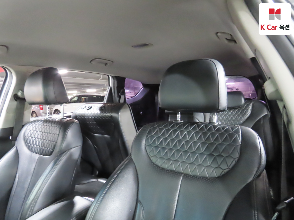 Hyundai Santa Fe 2019 - Image 18