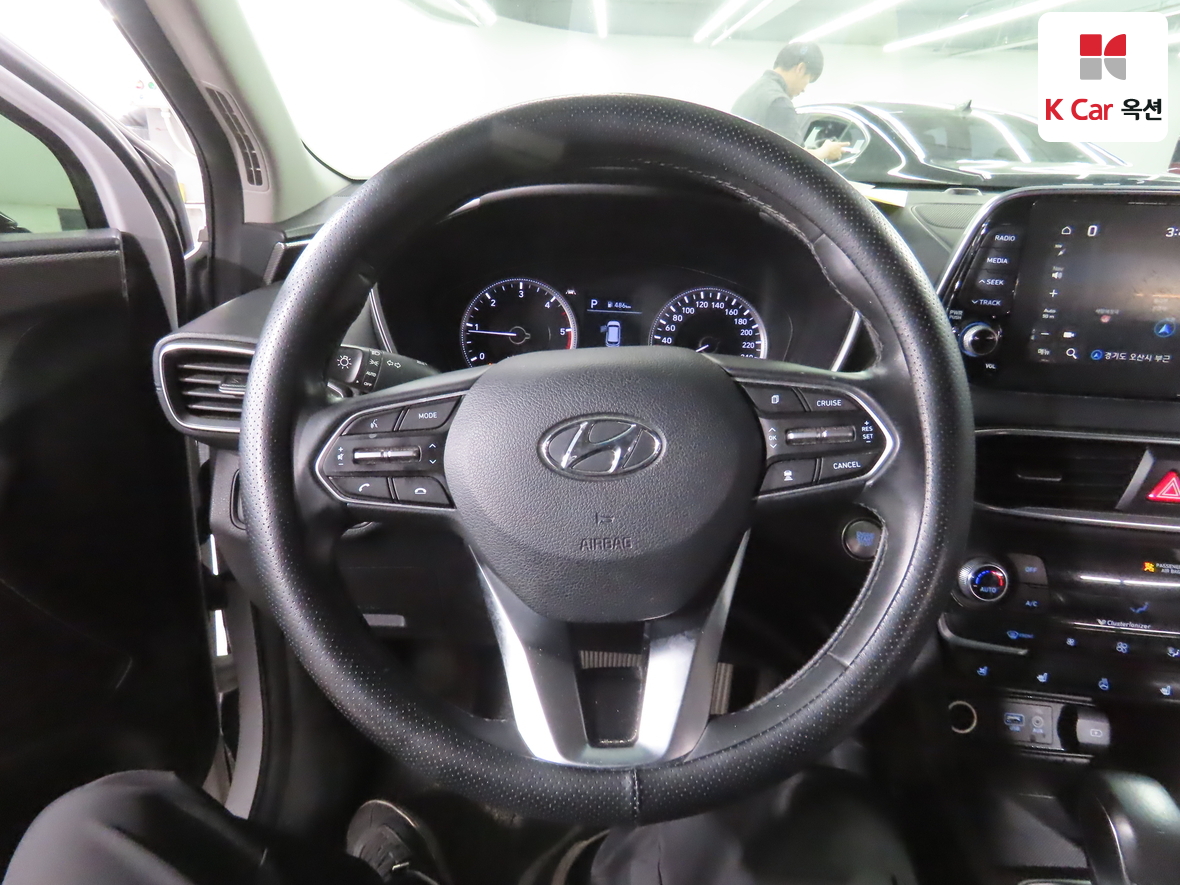 Hyundai Santa Fe 2019 - Image 10