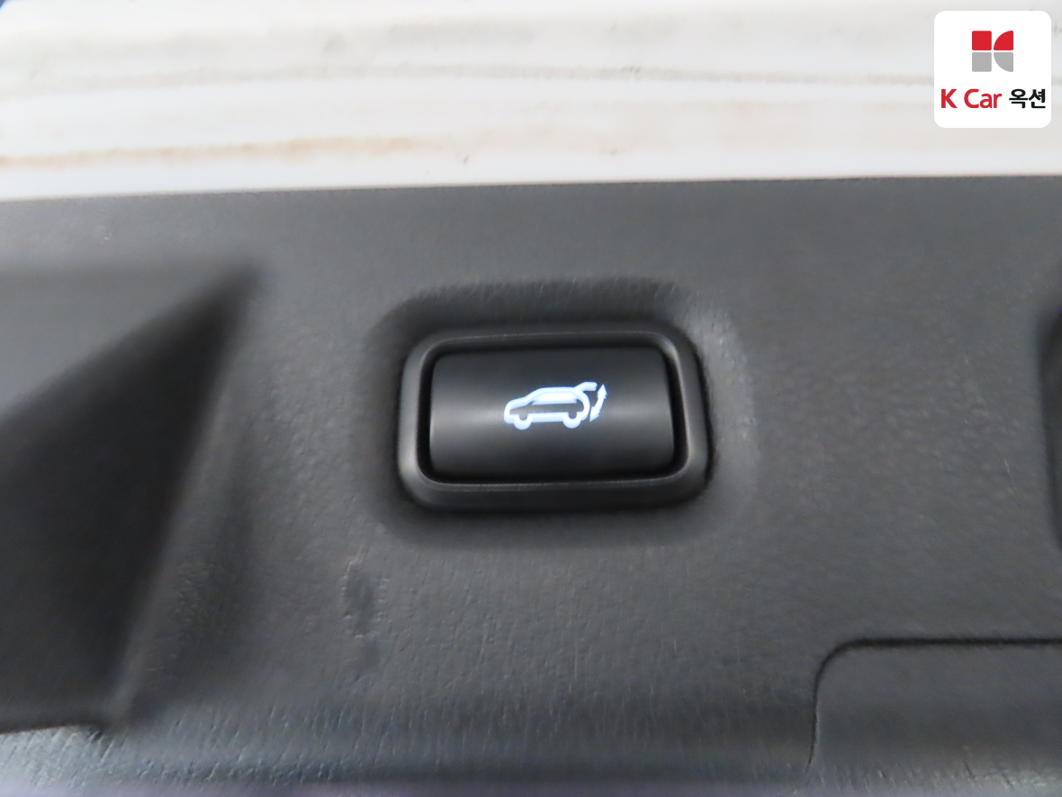 Hyundai Santa Fe 2019 - Image 26