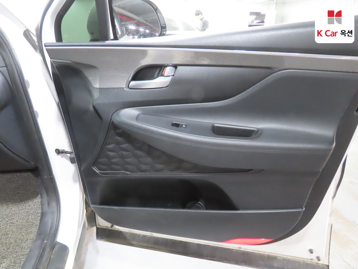 Hyundai Santa Fe 2019 - Image 29