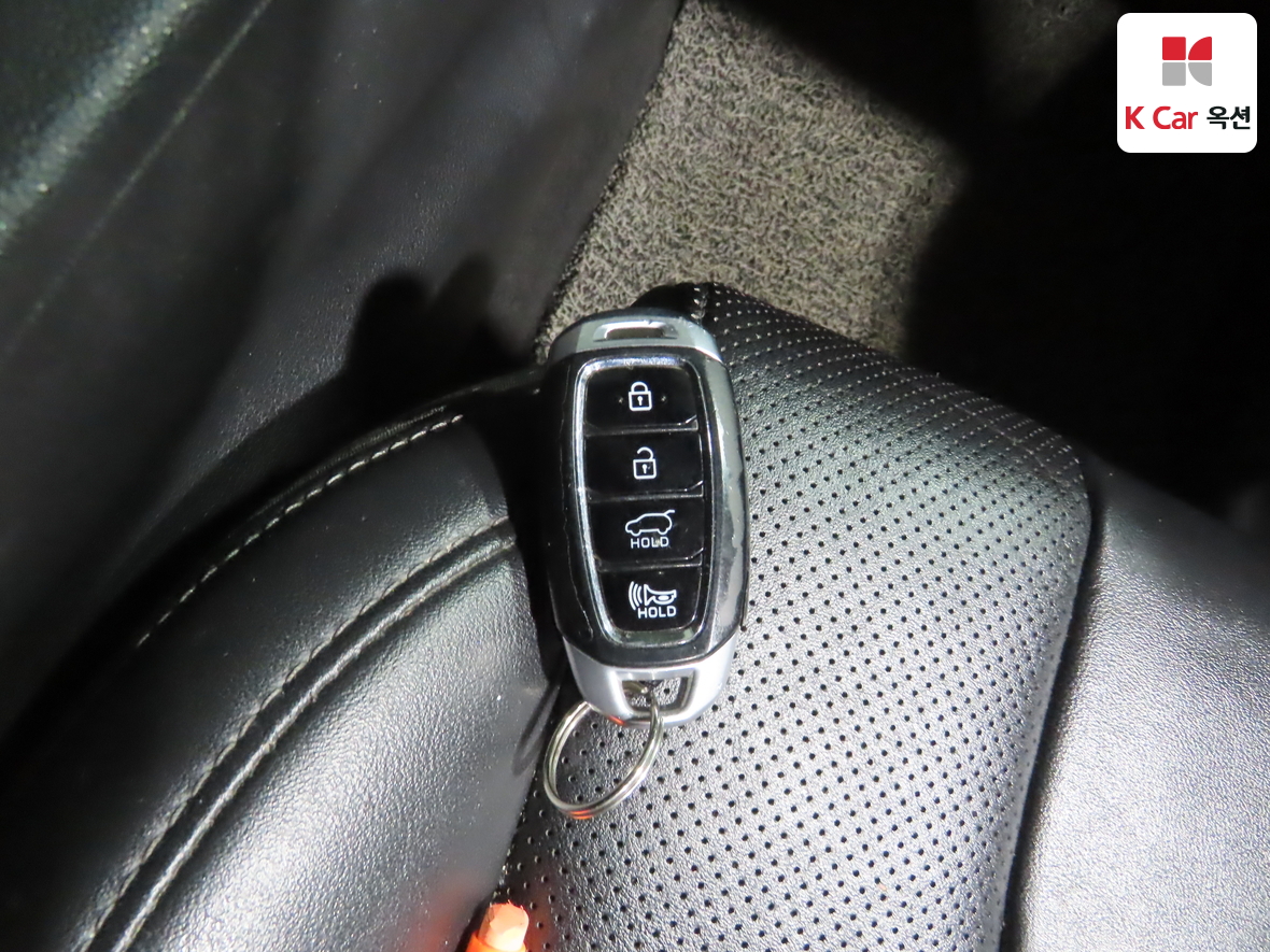 Hyundai Santa Fe 2019 - Image 16