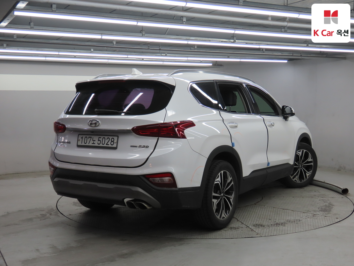 Hyundai Santa Fe 2019 - Image 2