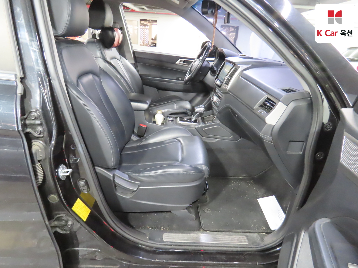 KG Mobility Rexton Sports - 29