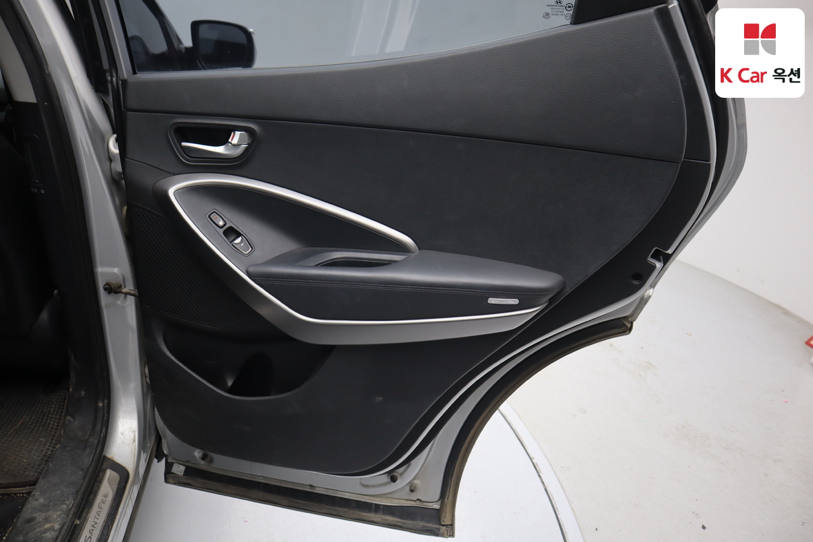 هيونداي سانتافي 2013 - صورة 25