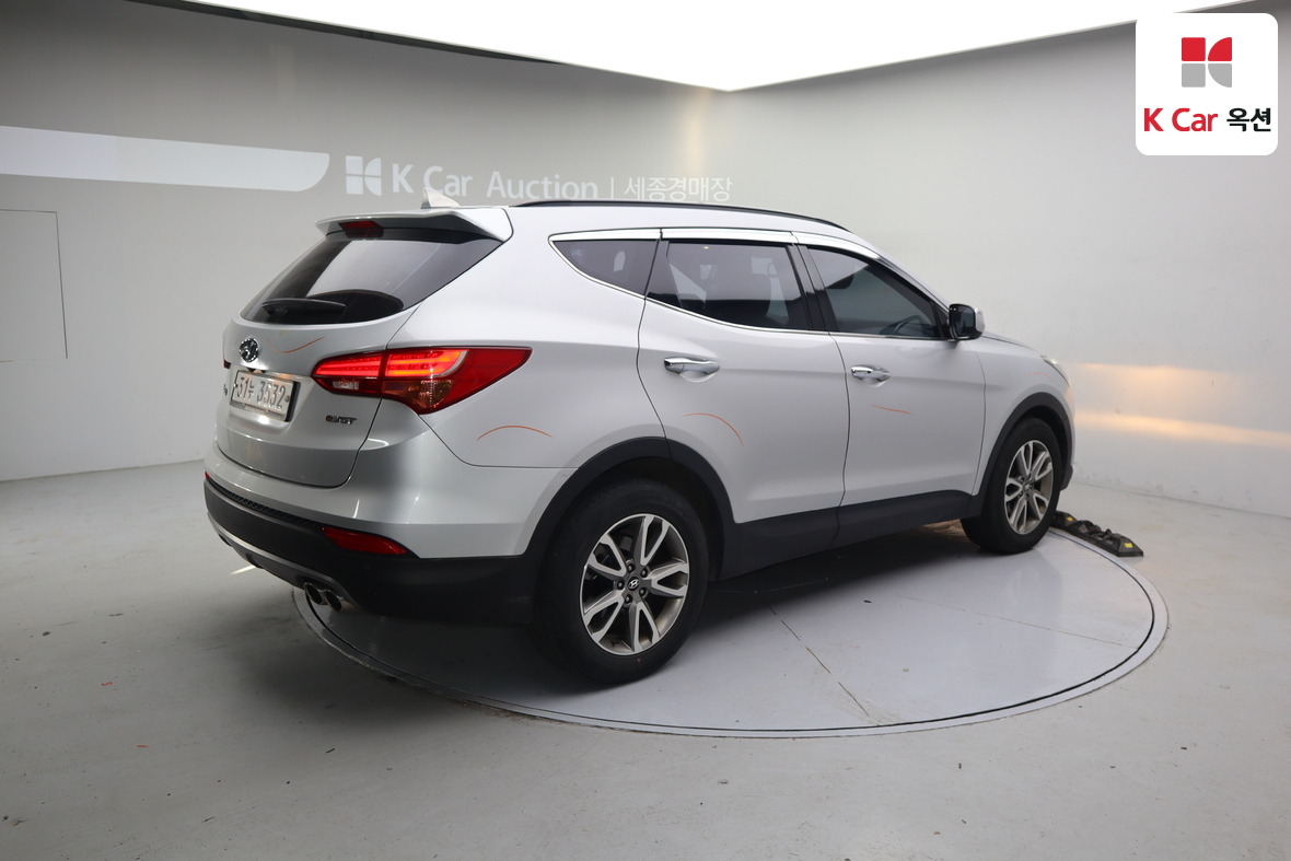 هيونداي سانتافي 2013 - صورة 2