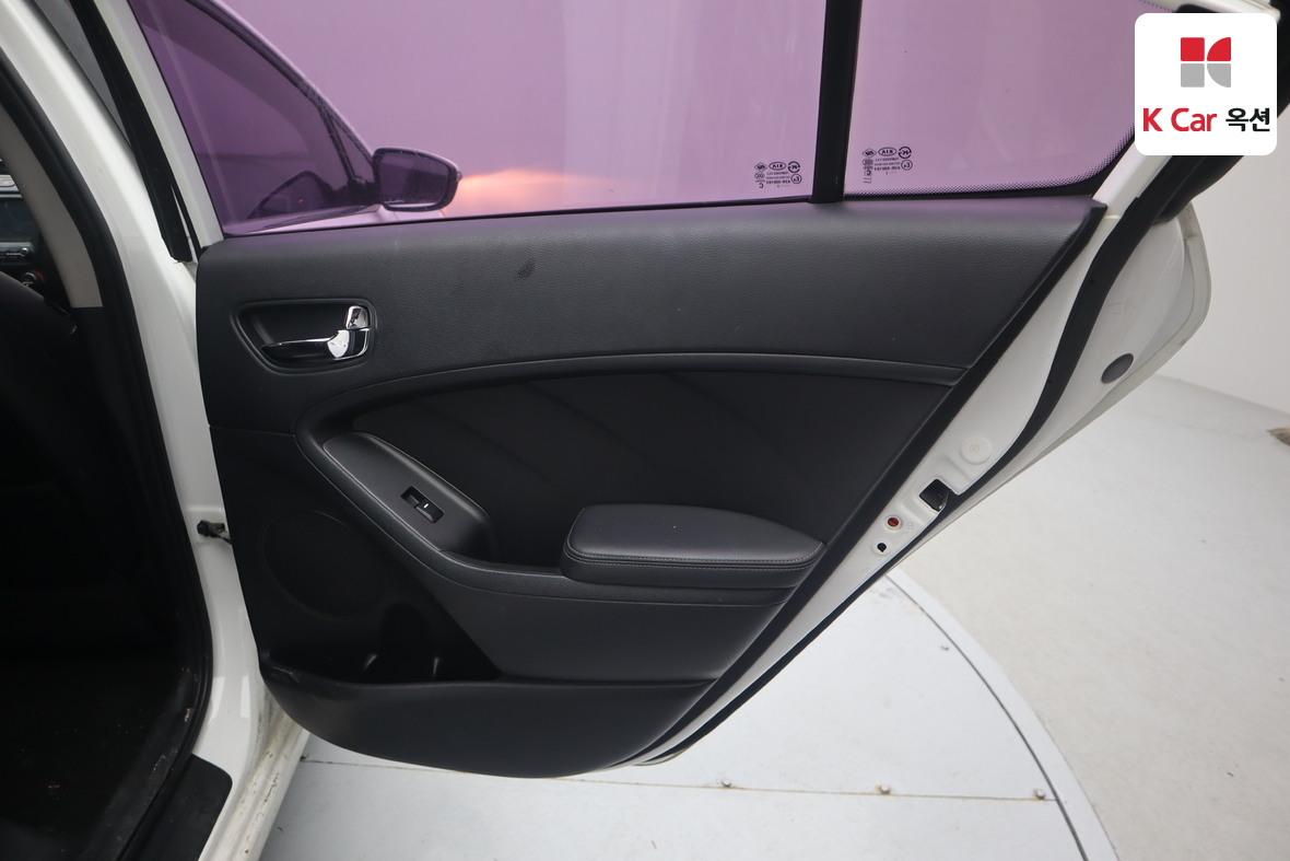 كيا K3 2013 - صورة 29