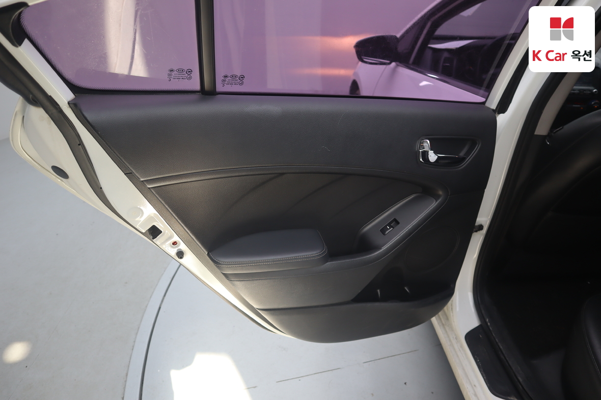 كيا K3 2013 - صورة 22