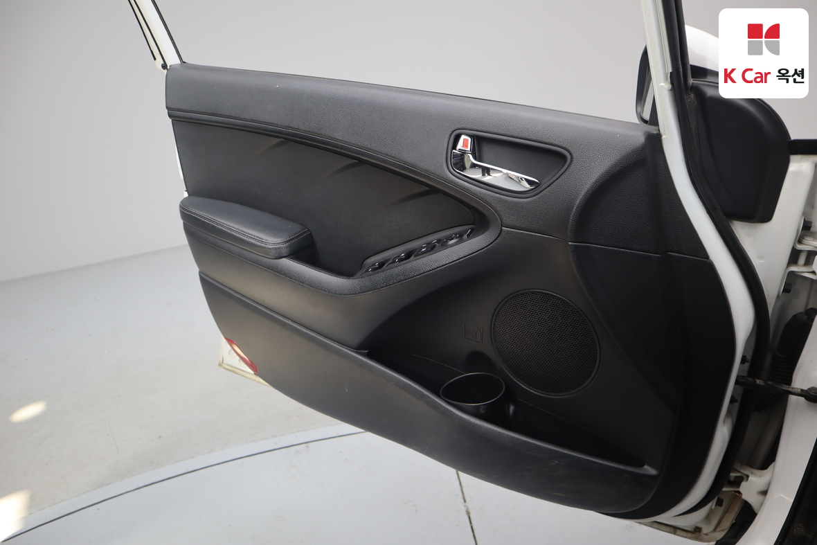 كيا K3 2013 - صورة 8