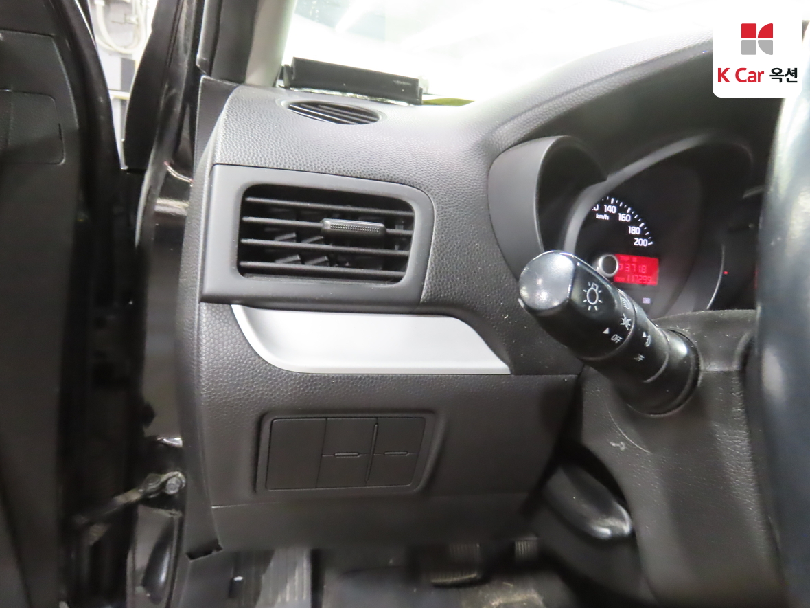 Kia Morning 2015 - Image 9