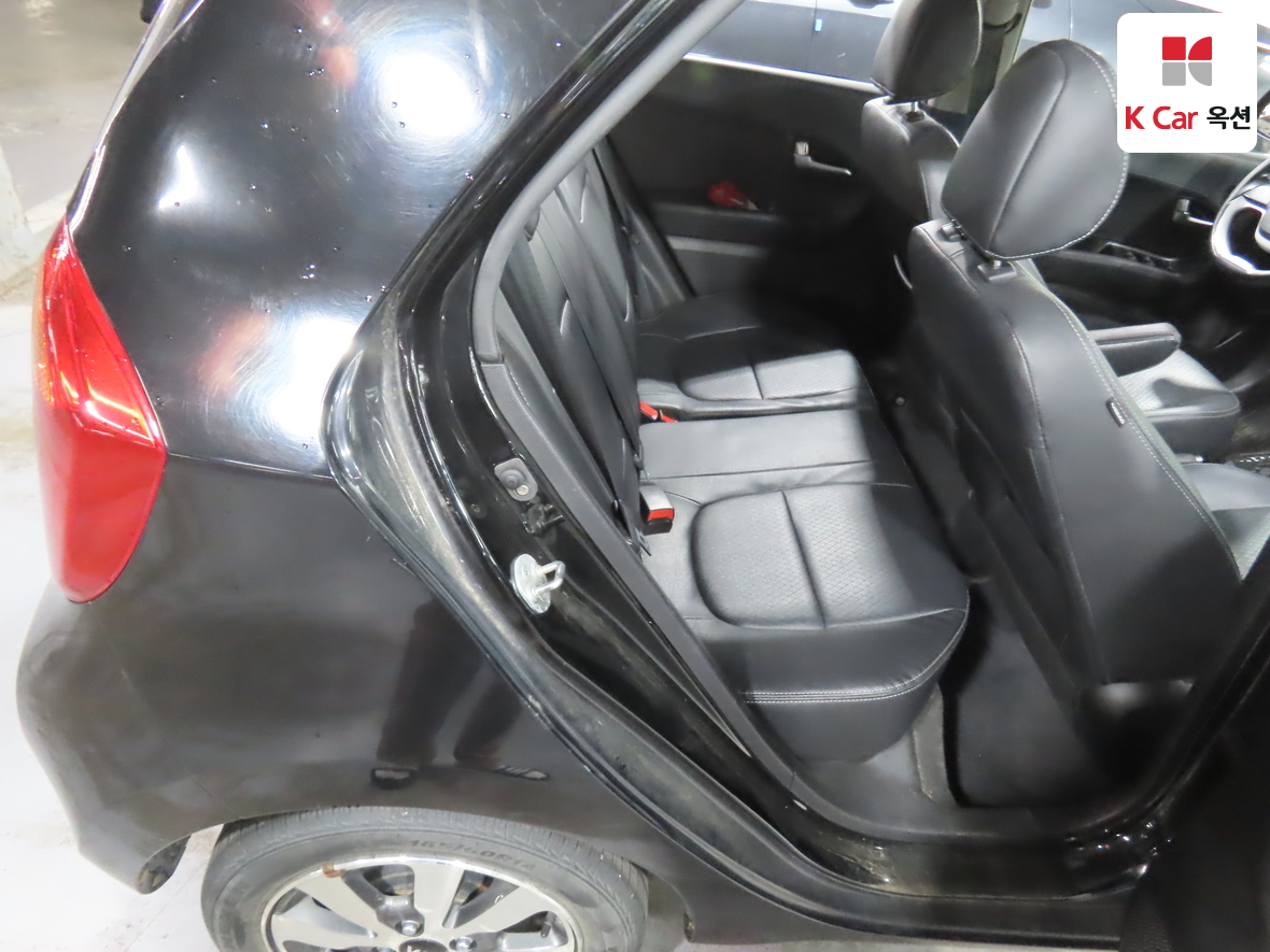 Kia Morning 2015 - Image 26