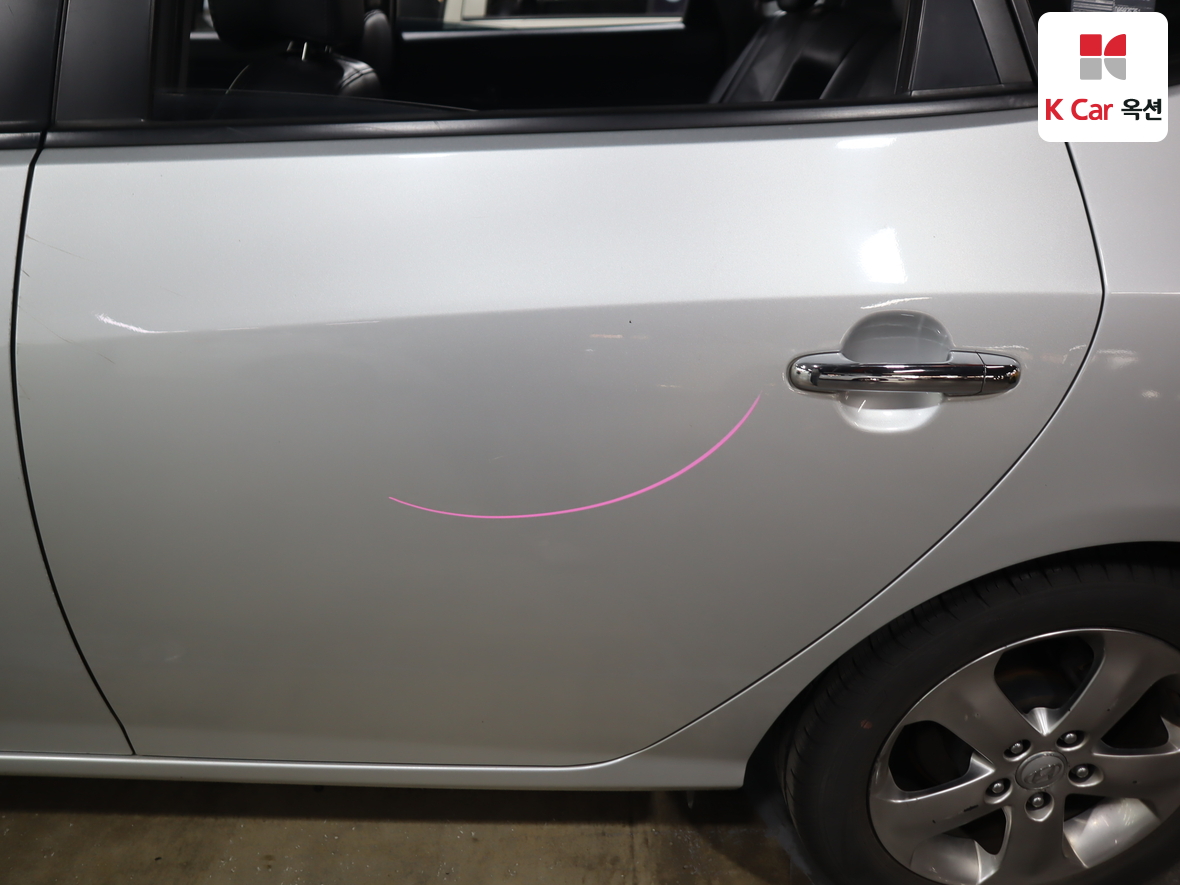 Hyundai Elantra 2010 - Image 40