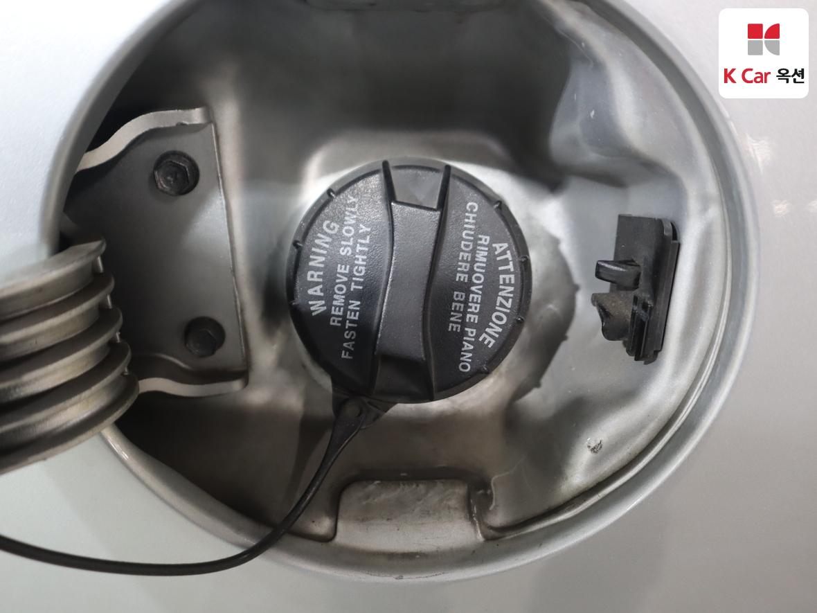 Hyundai Elantra 2010 - Image 28