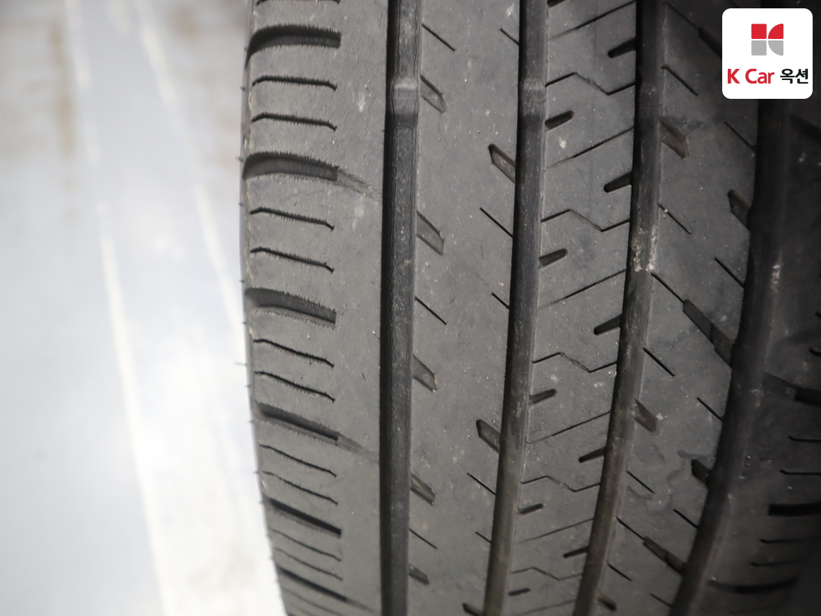 Hyundai Elantra 2010 - Image 35