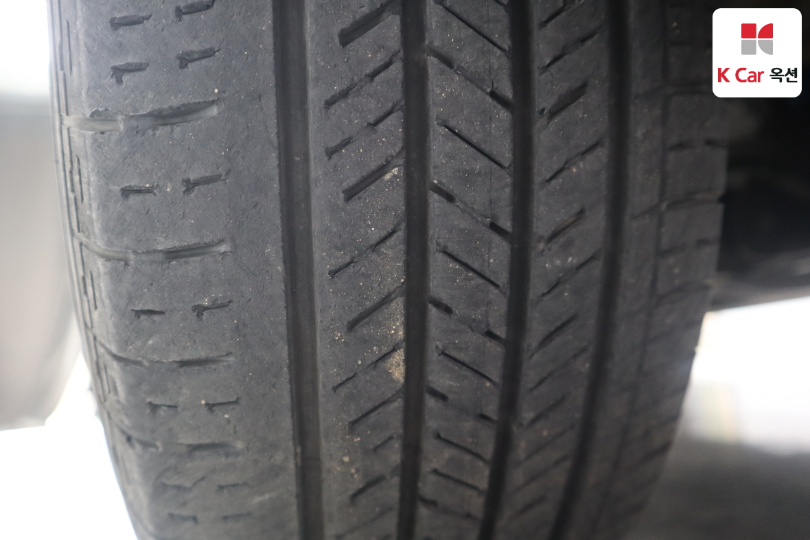 هيونداي جراند ستاريكس 2011 - صورة 28