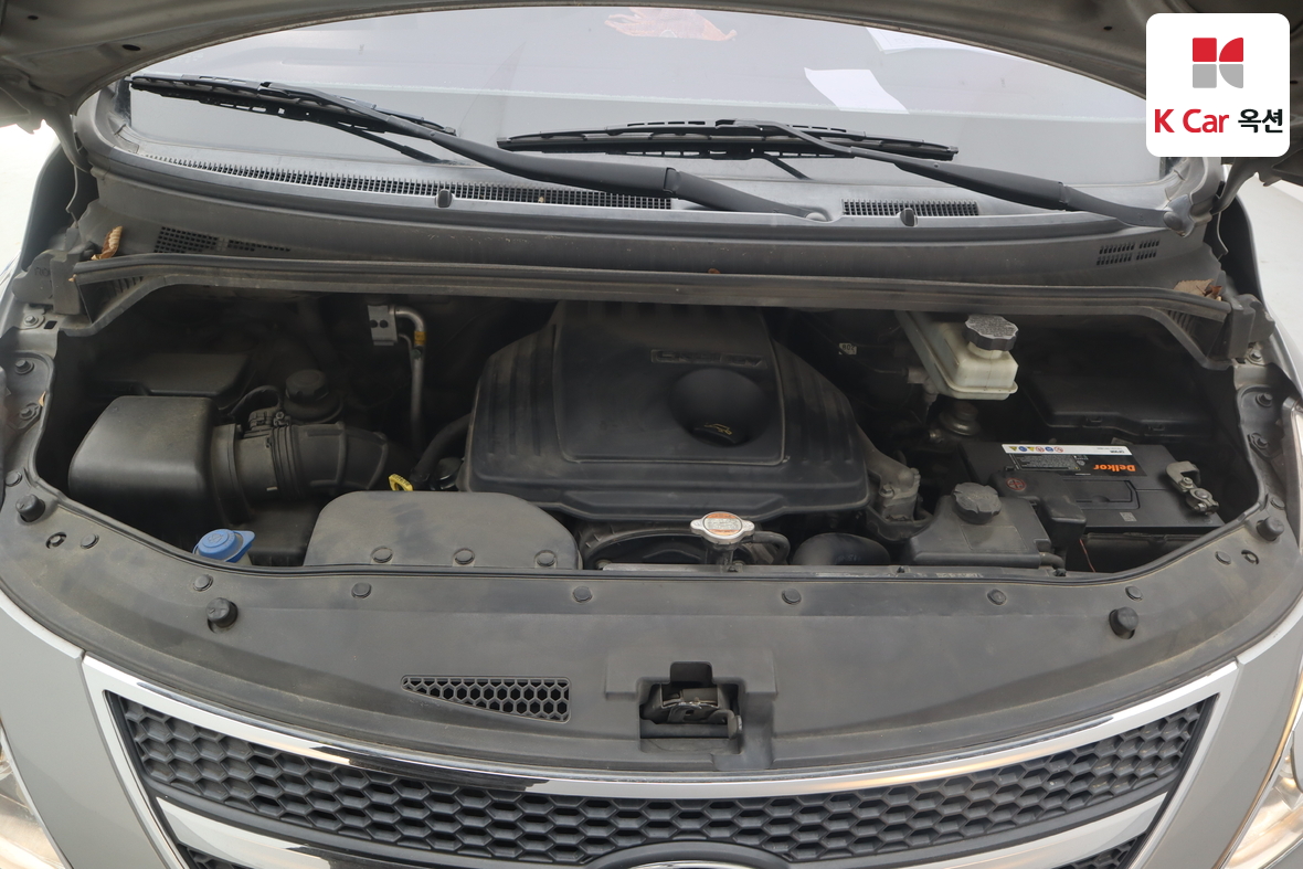 هيونداي جراند ستاريكس 2011 - صورة 29