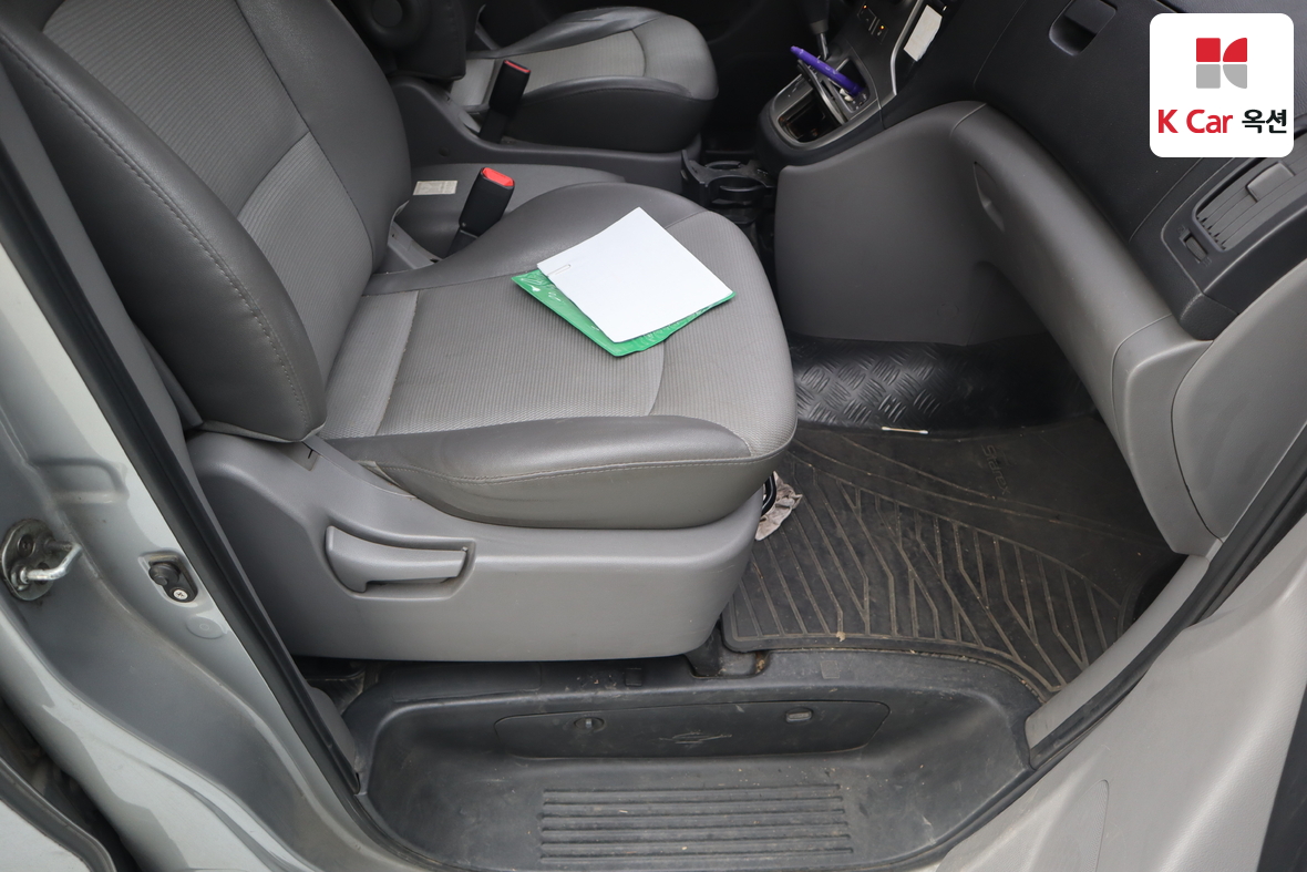 هيونداي جراند ستاريكس 2011 - صورة 27