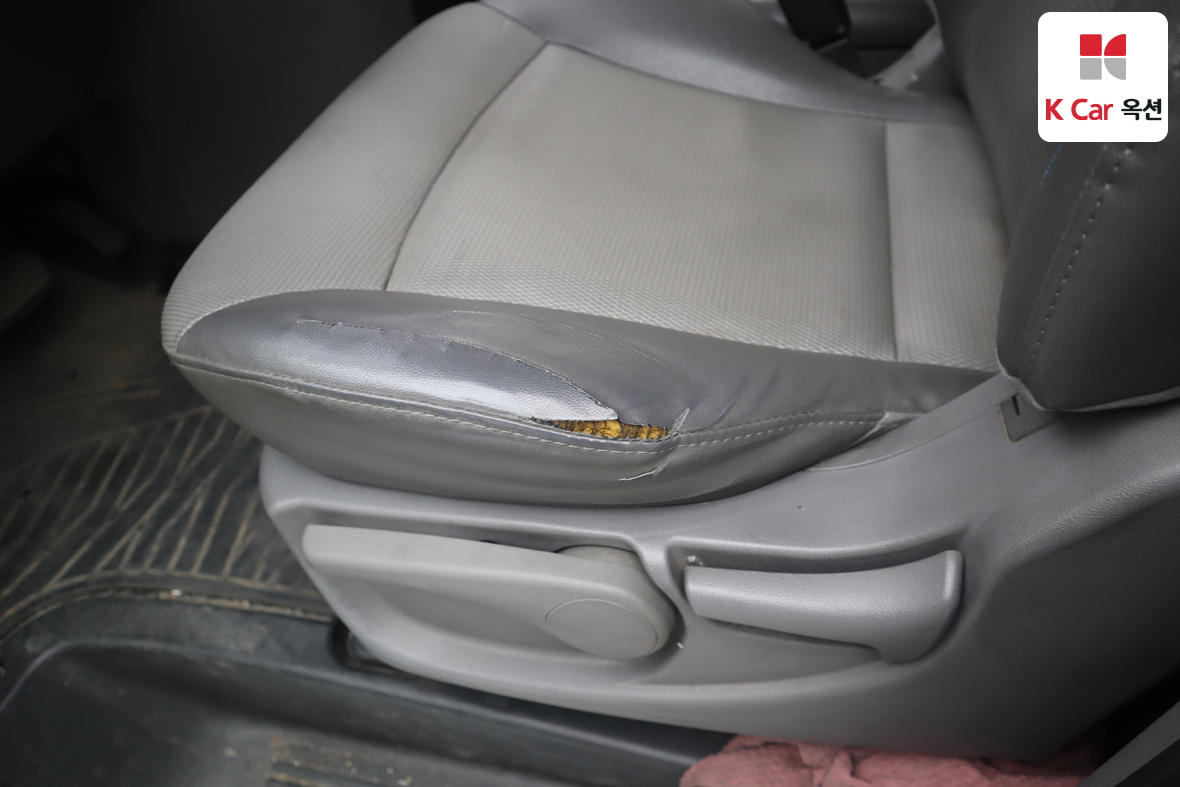 هيونداي جراند ستاريكس 2011 - صورة 19