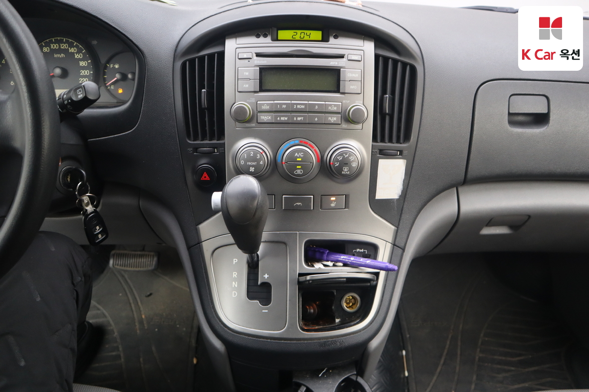 هيونداي جراند ستاريكس 2011 - صورة 6