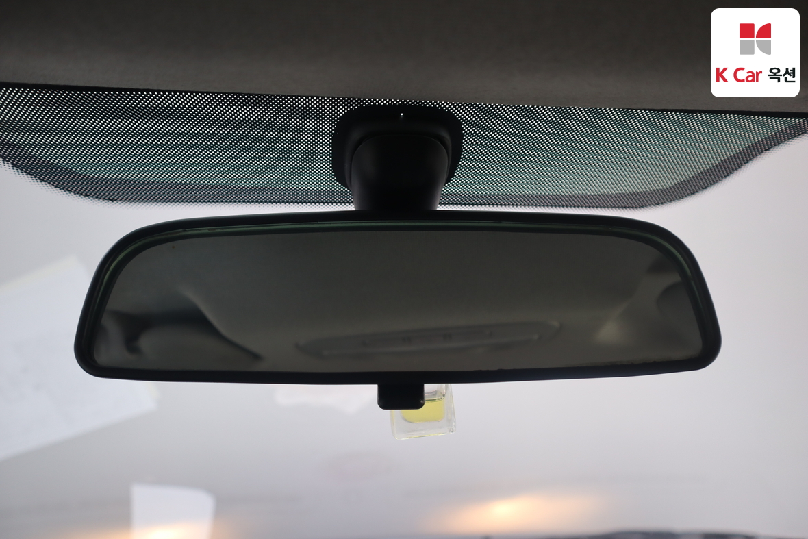 هيونداي جراند ستاريكس 2011 - صورة 12