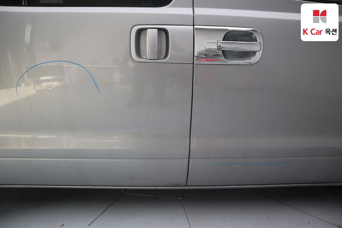 هيونداي جراند ستاريكس 2011 - صورة 32