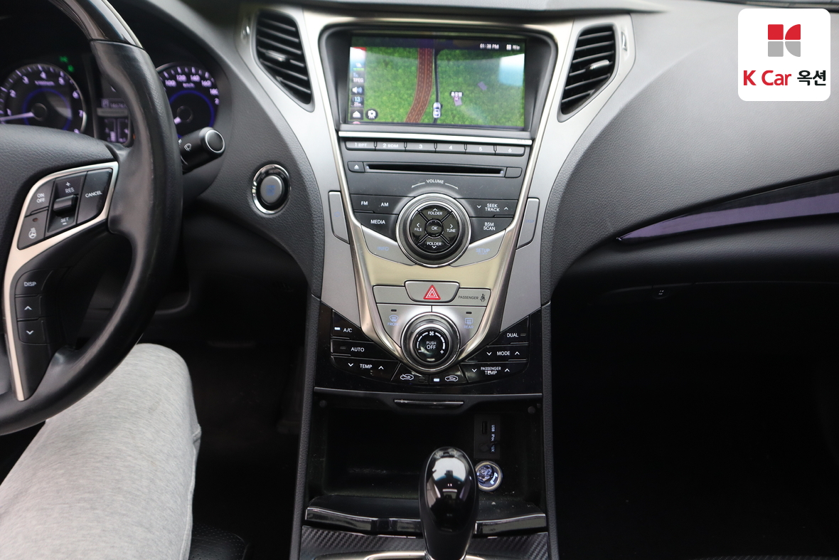 هيونداي أزيرا 2012 - صورة 6