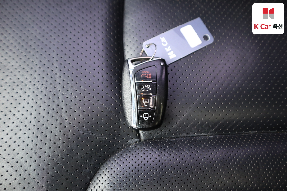 هيونداي أزيرا 2012 - صورة 18