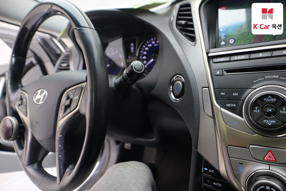 هيونداي أزيرا 2012 - صورة 11