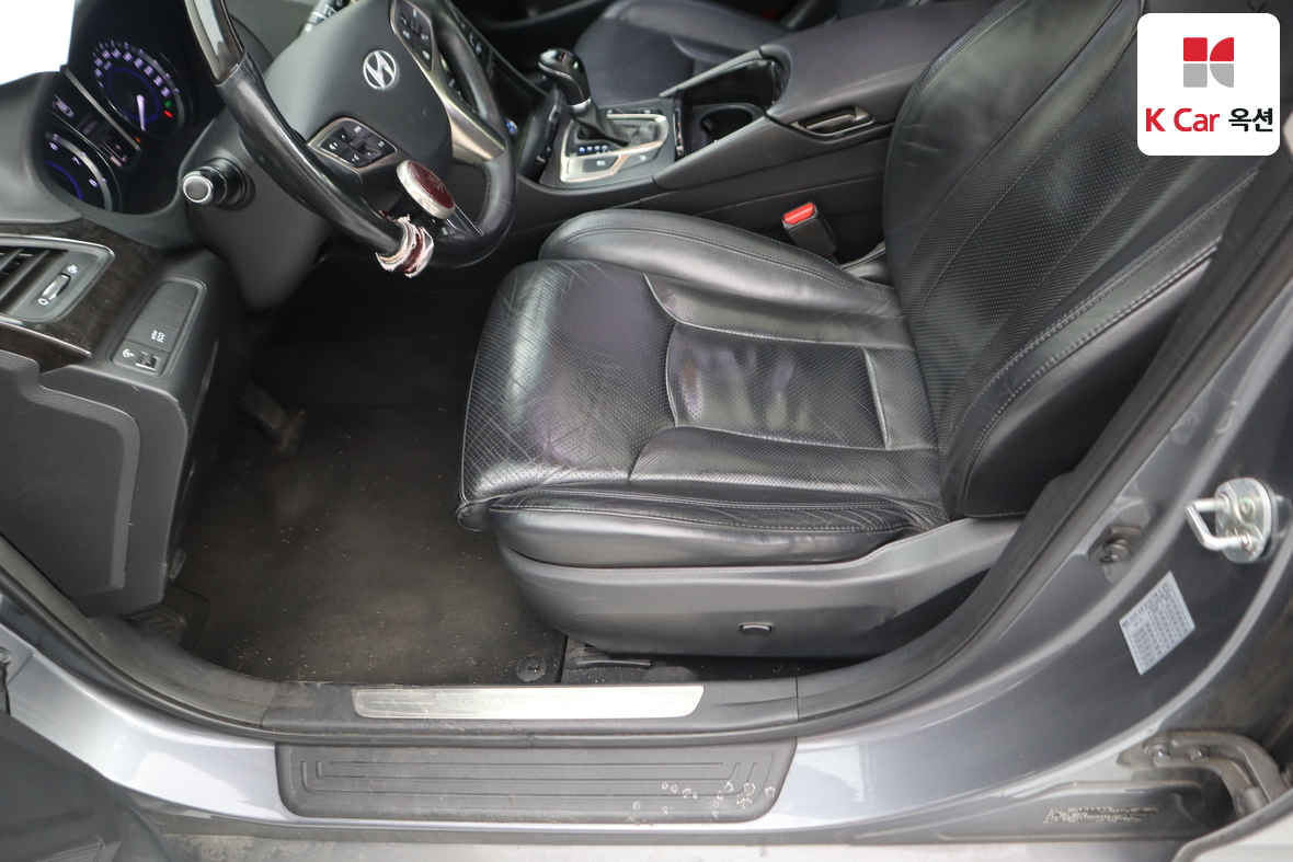 هيونداي أزيرا 2012 - صورة 20