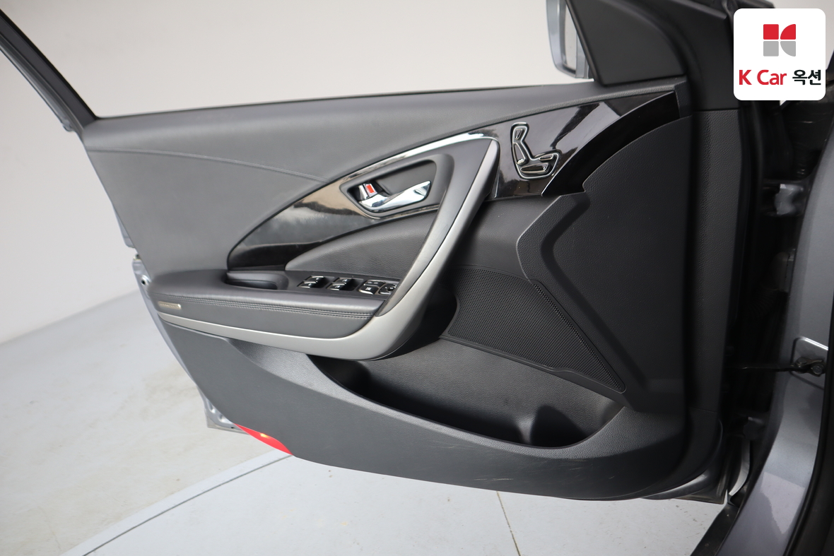 هيونداي أزيرا 2012 - صورة 8