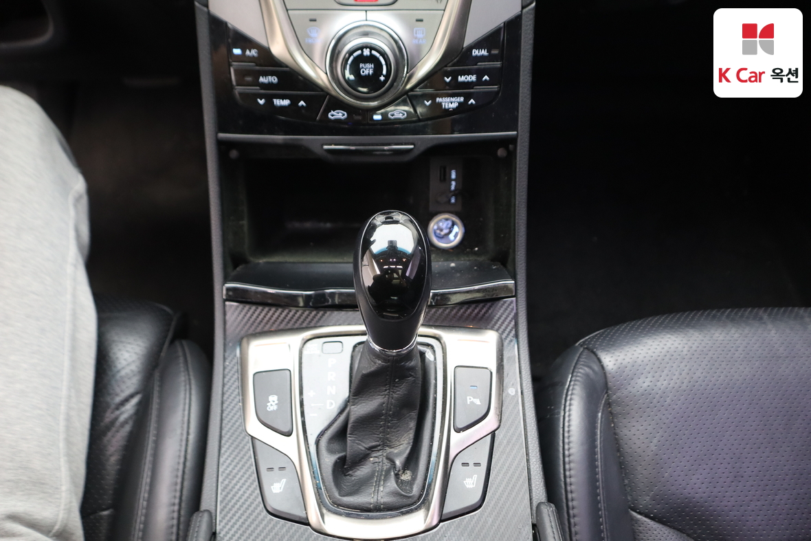 هيونداي أزيرا 2012 - صورة 17