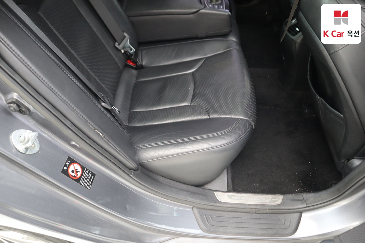 هيونداي أزيرا 2012 - صورة 30